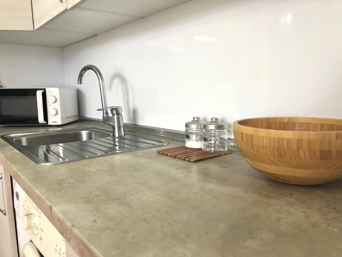 Primavera Holiday Apartment อาโรนา ภายนอก รูปภาพ