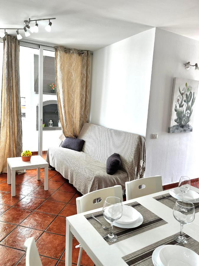 Primavera Holiday Apartment อาโรนา ภายนอก รูปภาพ