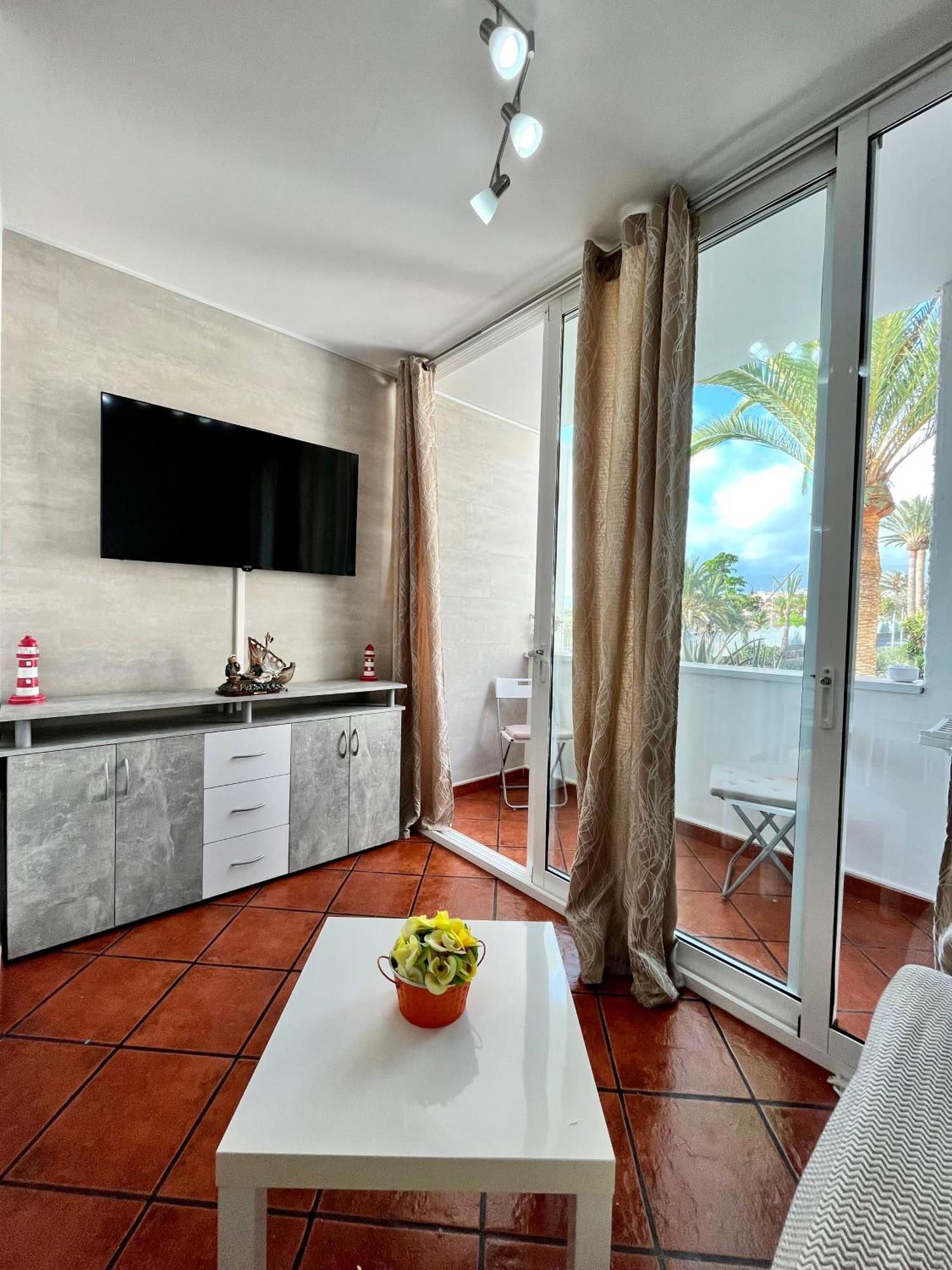 Primavera Holiday Apartment อาโรนา ภายนอก รูปภาพ